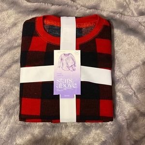 Stars above XS 2 piece black and red thermal pajama set